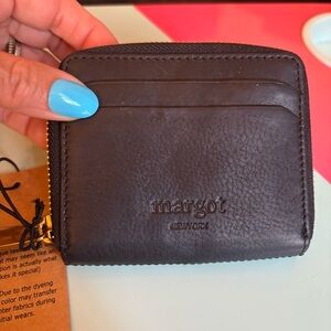 Margot New York small zip around wallet NWT-Black (Leather)